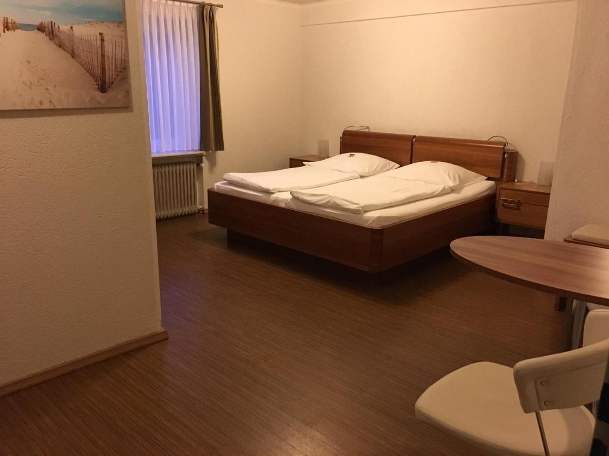 Heeren'S Hotel Garni Bensersiel Exteriör bild