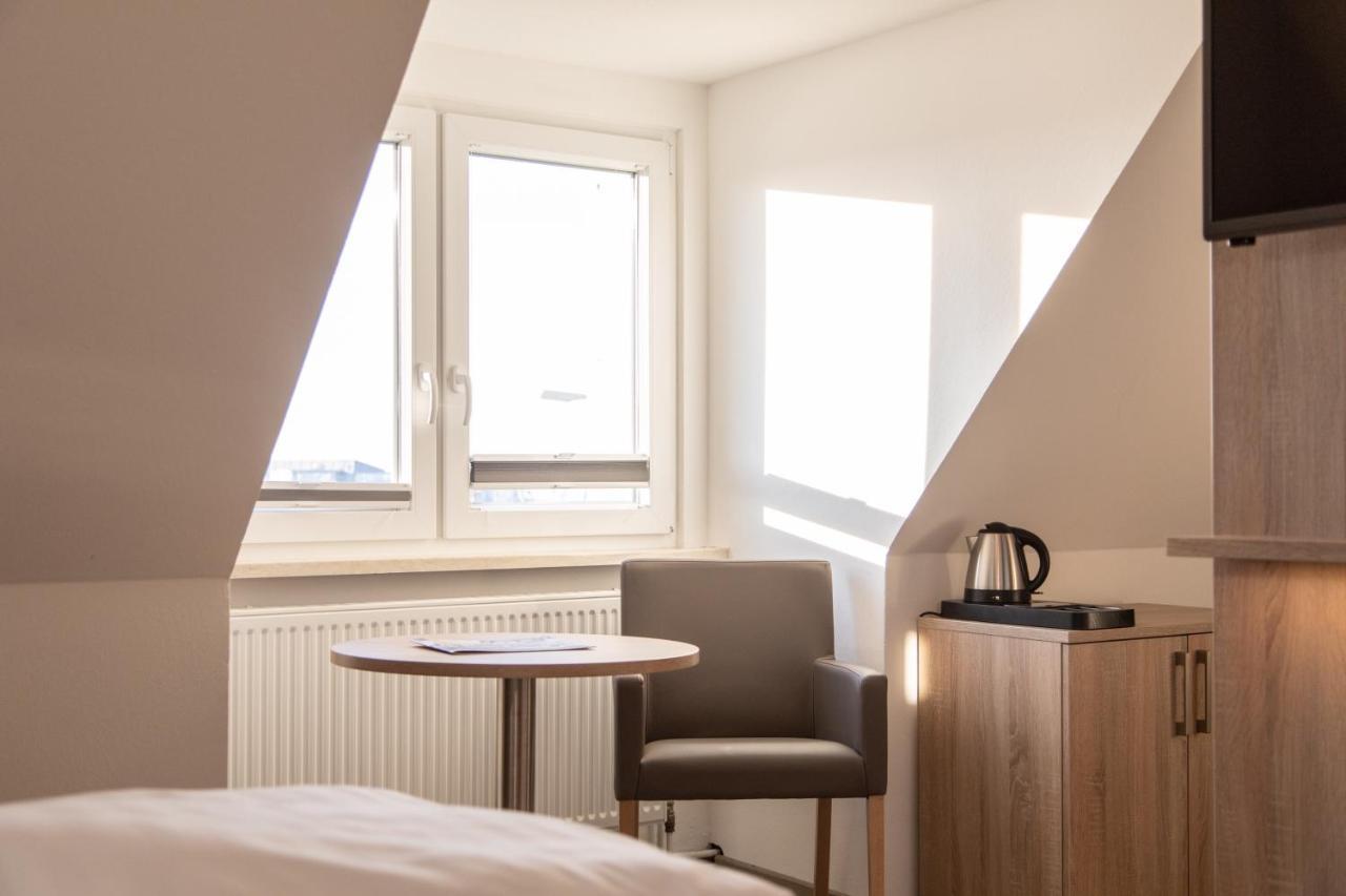 Heeren'S Hotel Garni Bensersiel Exteriör bild